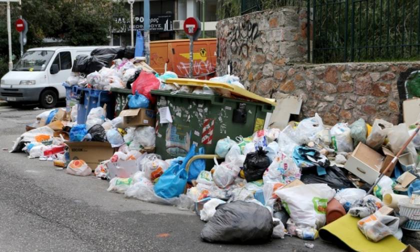 Κινητοποιήσεις ΠΟΕ-ΟΤΑ: 24ωρη απεργία και πανελλαδικό συλλαλητήριο - Τα σκουπίδια «πνίγουν» τη χώρα