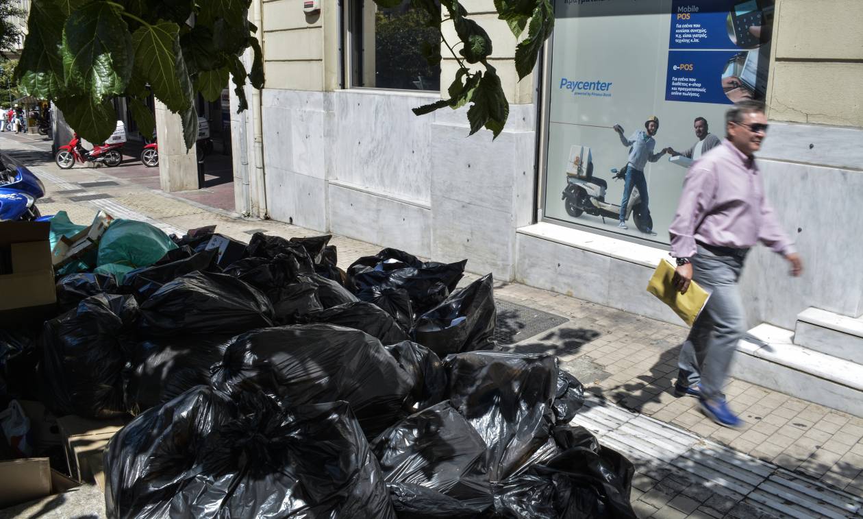 Καιρός: Τριήμερο με καύσωνα και σκουπίδια - Απέραντη χωματερή η Ελλάδα