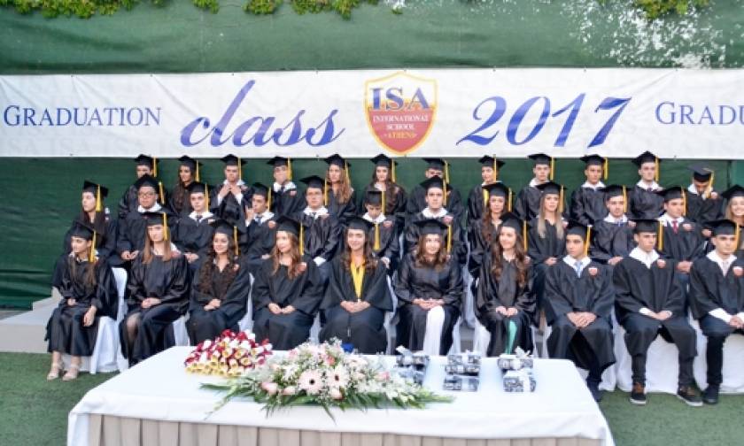 Λαμπερή τελετή αποφοίτησης για τους σπουδαστές του International School of Athens