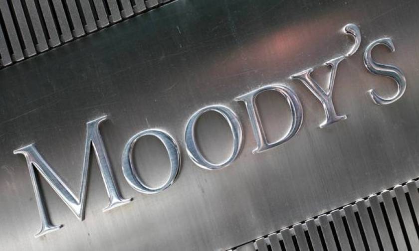 Moody's upgrades Greece's sovereign bond rating to Caa2 and changes the outlook to positive