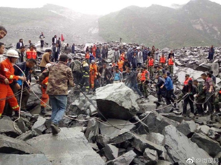 Τραγωδία στην Κίνα: 15 νεκροί και πάνω από 120 αγνοούμενοι έπειτα από κατολίσθηση (pics+vids)