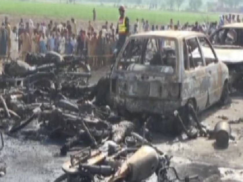 Απίστευτη τραγωδία στο Πακιστάν: Δεκάδες οδηγοί απανθρακώθηκαν σε πυρκαγιά από ανατροπή βυτιοφόρου 