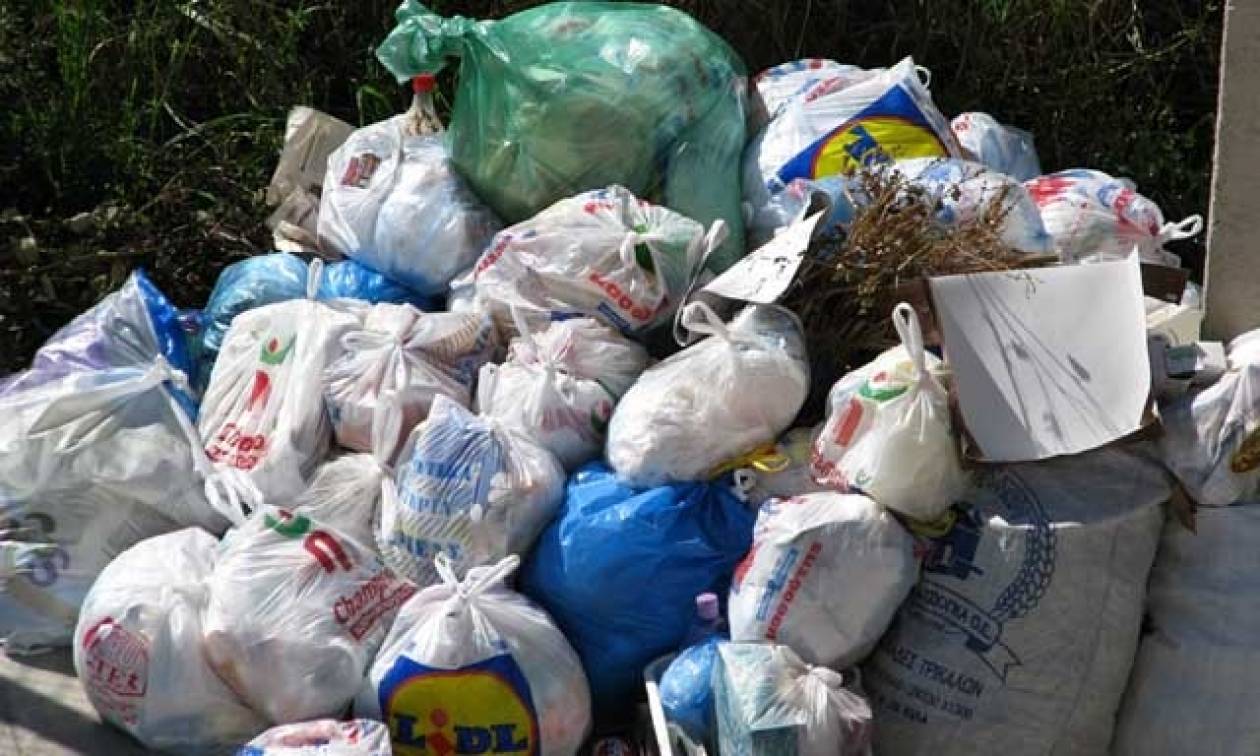 Σκουπίδια απεργία: Ποιος Δήμος καταφέρνει και μαζεύει τα απορρίμματα;