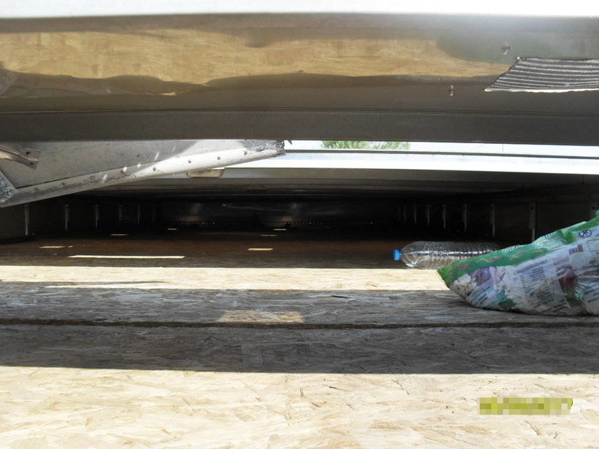 Κομοτηνή: Έκρυβε σε κρύπτη, στην οροφή του φορτηγού 14 μετανάστες! (pics)
