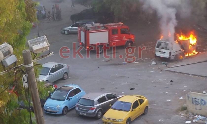 Ηράκλειο: Πανικός στο κέντρο από φωτιά σε αυτοκίνητο