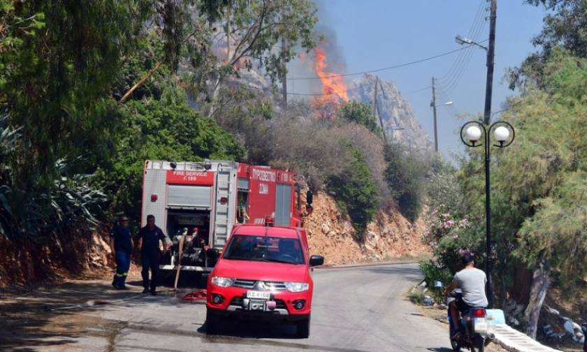 Σε επιφυλακή η Πυροσβεστική: Σε ποιες περιοχές είναι αύριο (07/07) πολύ υψηλός ο κίνδυνος πυρκαγιάς