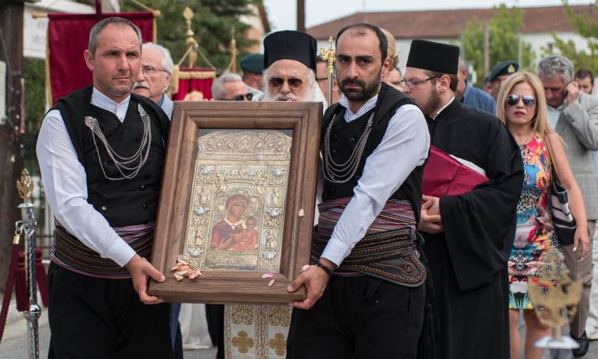 Με τιμές υποδέχτηκε η Εύξεινος Λέσχη Χαρίεσσας αντίγραφο της εικόνας της Παναγίας Σουμελά