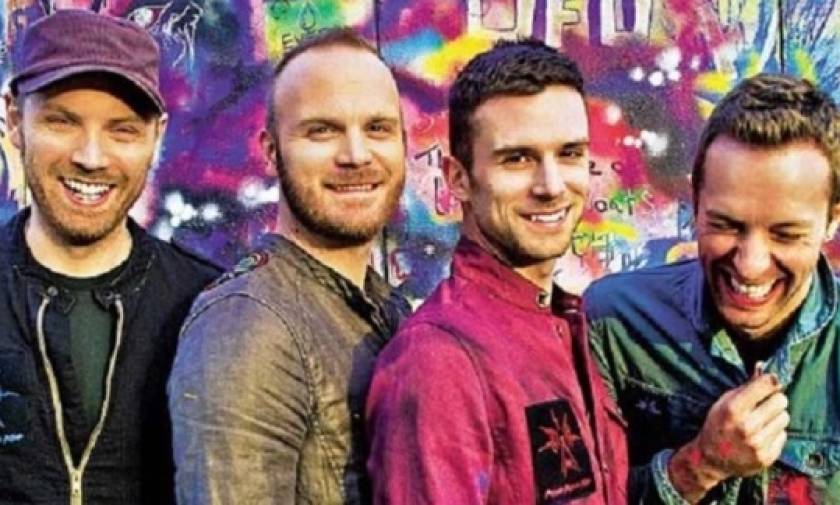 «Aliens»: το νέο σινγκλ των Coldplay για τη στήριξη των μεταναστών