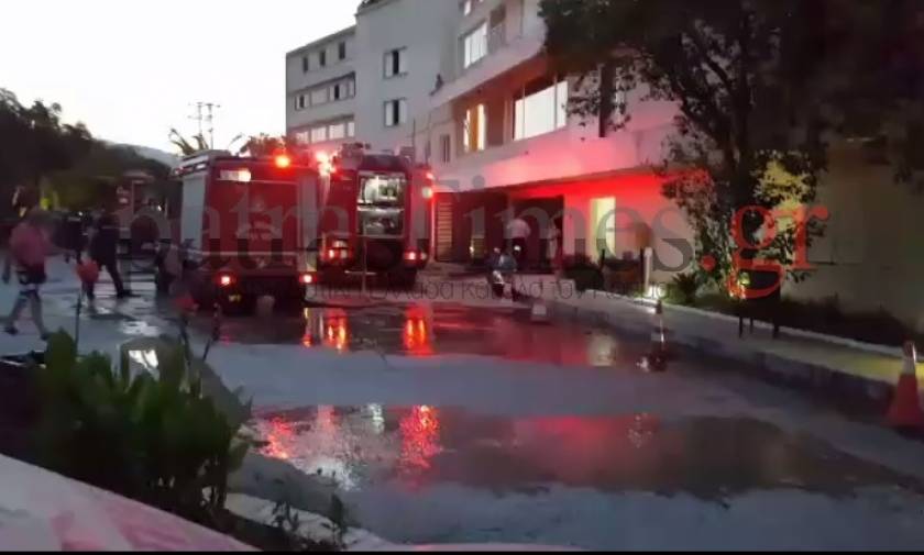 Τρόμος στο Αίγιο: Στις φλόγες ο τρίτος όροφος ξενοδοχείου