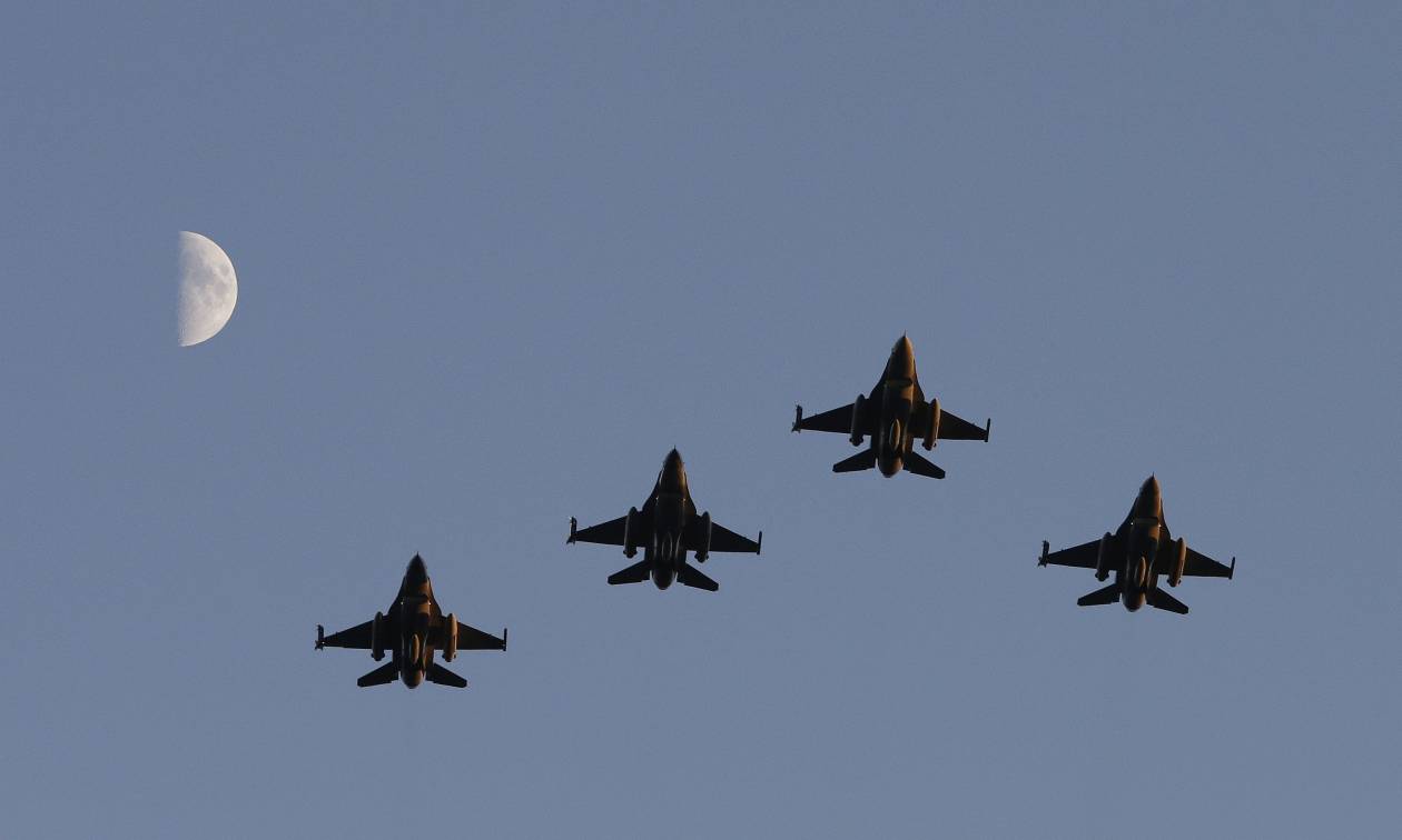 Χαμηλές πτήσεις αμερικάνικων πολεμικών μαχητικών πάνω από τη Ν. Κορέα