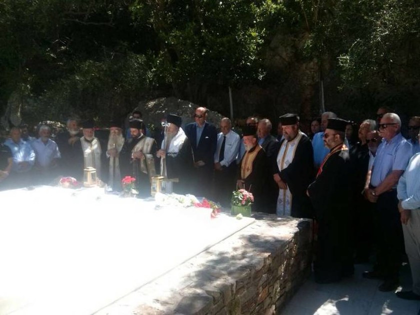 Κωνσταντίνος Μητσοτάκης: Επιμνημόσυνη δέηση τελέστηκε στο κοιμητήριο Αργουλιδέ