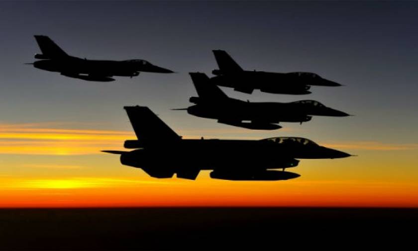 Νέες παραβιάσεις και εικονική αερομαχία με οπλισμένα τουρκικά αεροσκάφη στο Αιγαίο
