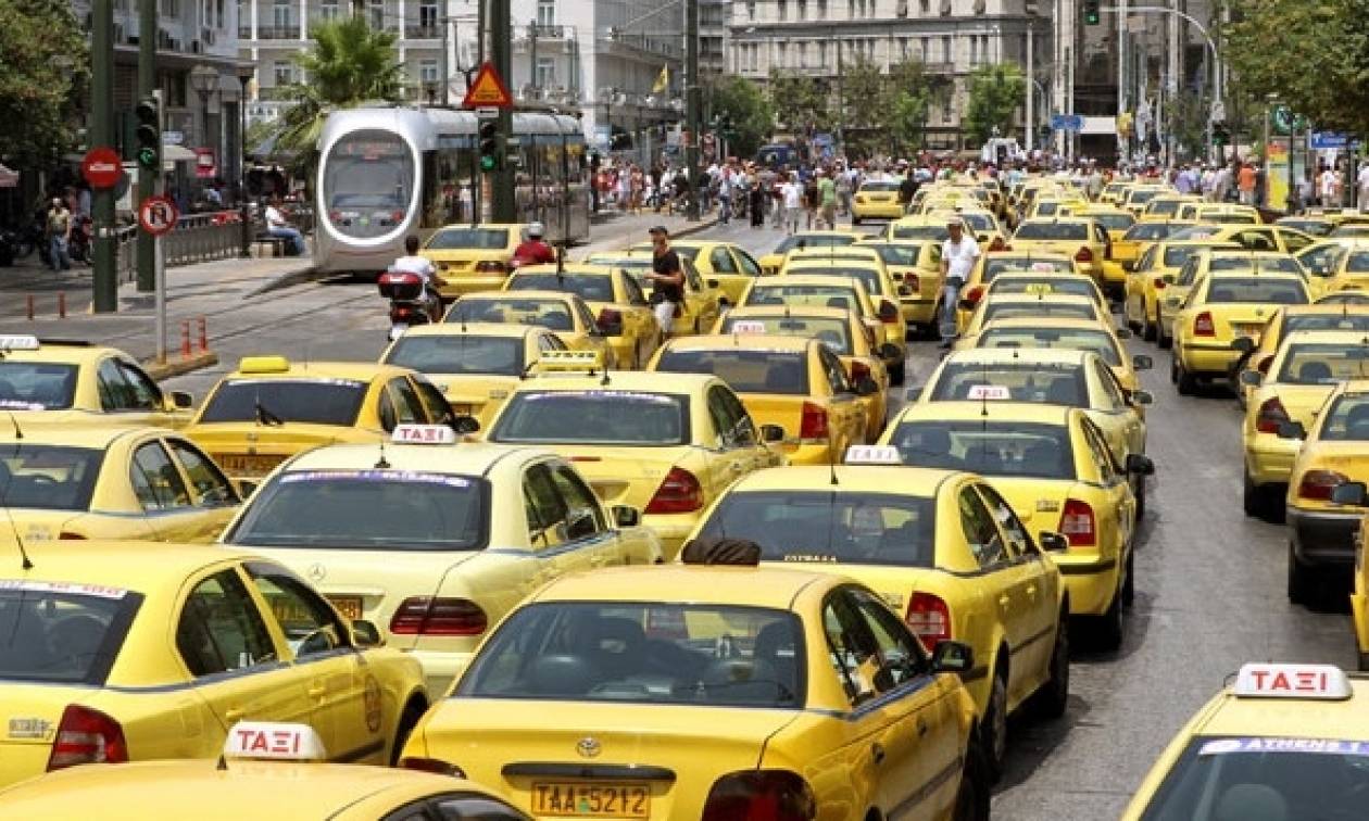 Σύλληψη οδηγών ταξί με «πειραγμένα» ταξίμετρα και ταμειακές μηχανές