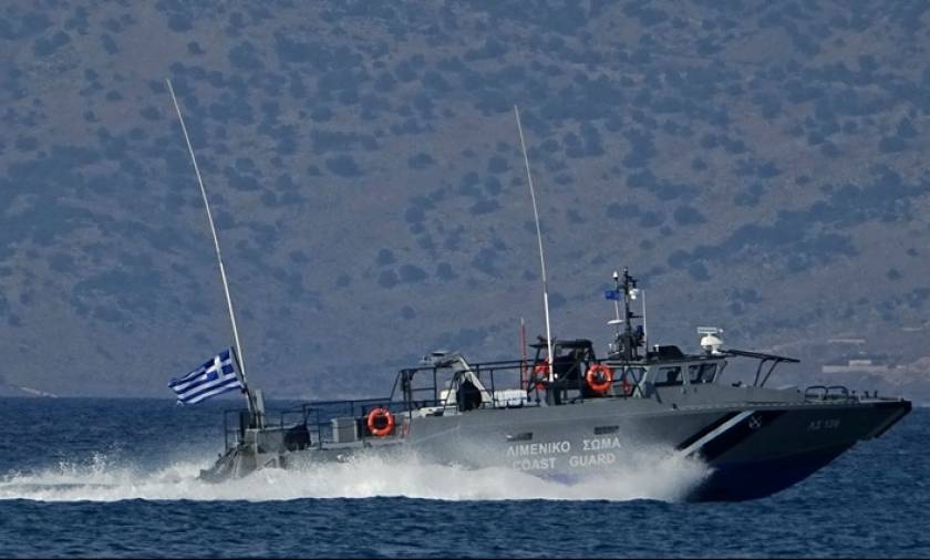 Σκάφος με δεκάδες πρόσφυγες εντοπίστηκε στη Μεθώνη