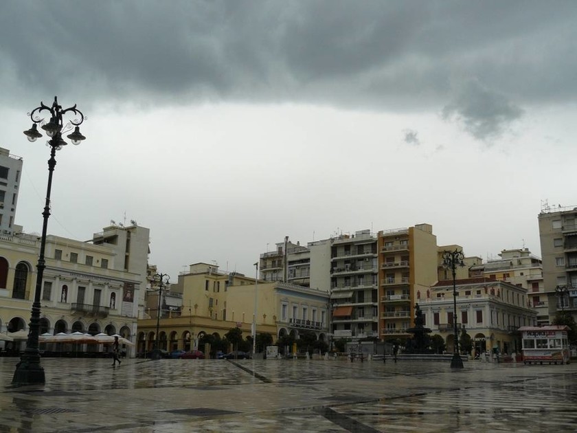 Κακοκαιρία: Στο έλεος της «Μέδουσας» η επαρχία – Προβλήματα σε Αγρίνιο, Λάρισα και Θεσσαλονίκη (pics