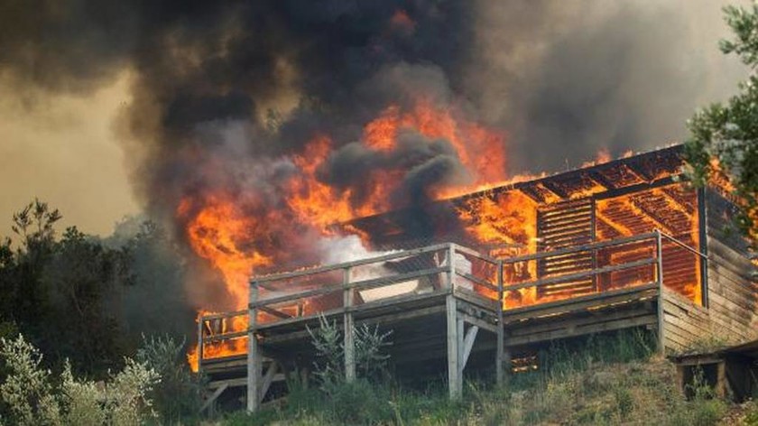 Έκκληση απόγνωσης από το Μαυροβούνιο για να μπορέσει να θέσει υπό έλεγχο τις τεράστιες πυρκαγιές 