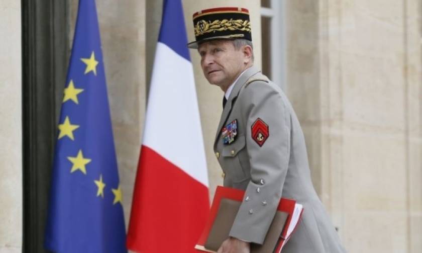 Ποιος είναι στρατηγός που παραιτήθηκε από την ηγεσία των ενόπλων δυνάμεων της Γαλλίας