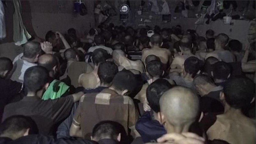 Σκληρές εικόνες: Δείτε τις φυλακές, όπου κρατούνται τζιχαντιστές