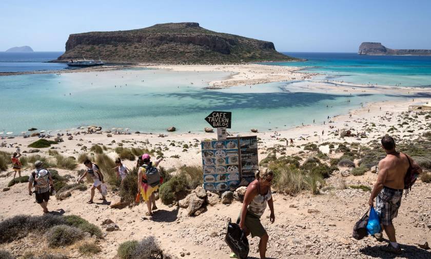 Χανιά: Είσοδο 10 ευρώ για δύο κοσμικές παραλίες ζητά η Ένωση Ξενοδόχων
