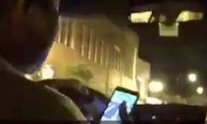 Σοκ: Ιερόδουλη κάνει στοματικό σε ταξιτζή την ώρα που οδηγεί - Δείτε το βίντεο που κατέγραψε πελάτης