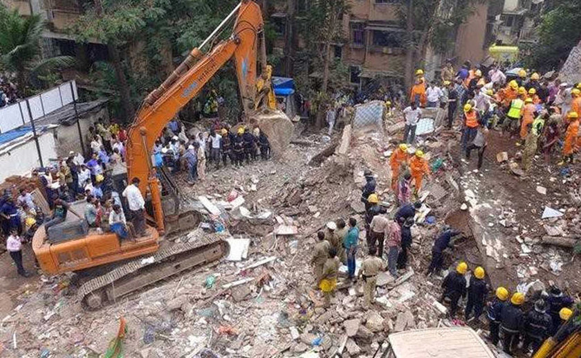 Ανείπωτη τραγωδία στην Ινδία: Κατέρρευσε πολυκατοικία – 17 νεκροί (pics+vids)