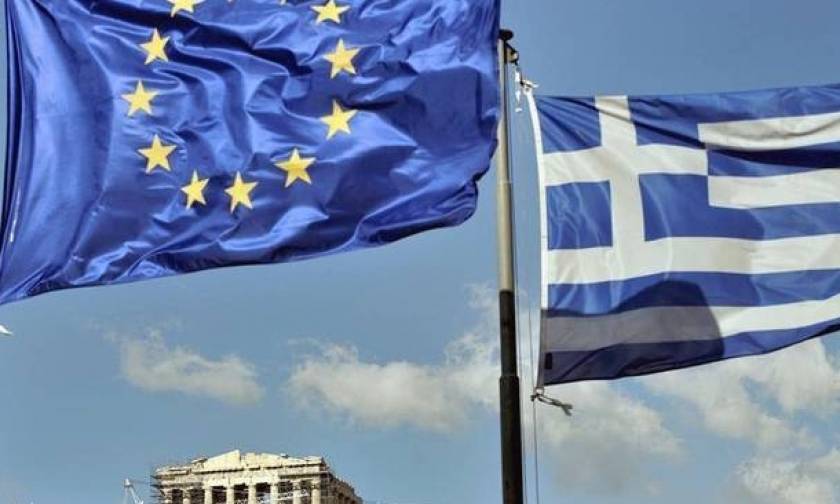 Bloomberg View: Θετική η έξοδος της Ελλάδας στις αγορές, όμως τα προβλήματα παραμένουν