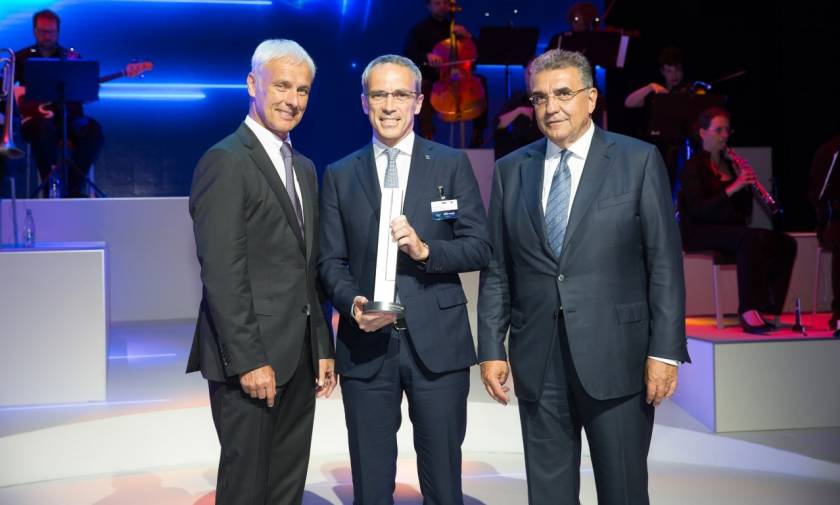 Η Bridgestone παραλαμβάνει το Βραβείο Καινοτομίας & Τεχνολογίας του Ομίλου Volkswagen Group