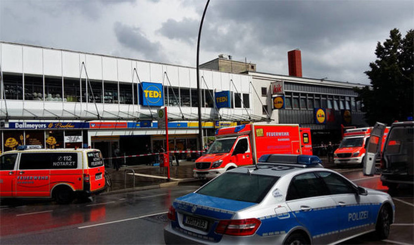 Συναγερμός στο Αμβούργο: Ένας νεκρός και αρκετοί τραυματίες από επίθεση με μαχαίρι (pics+vid)