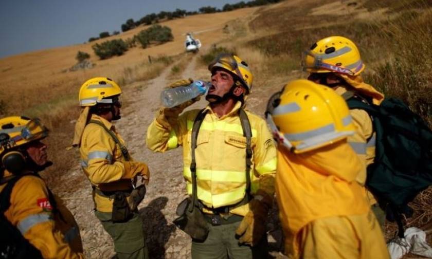 Στη μάχη με τις φλόγες και η Ισπανία: Έγιναν στάχτη 10.000 στρέμματα