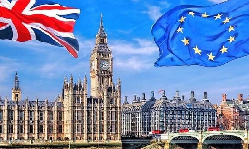 Βρετανία: «Τέλος» οι ελεύθερες μετακινήσεις ευρωπαίων πολιτών τον Μάρτιο του 2019
