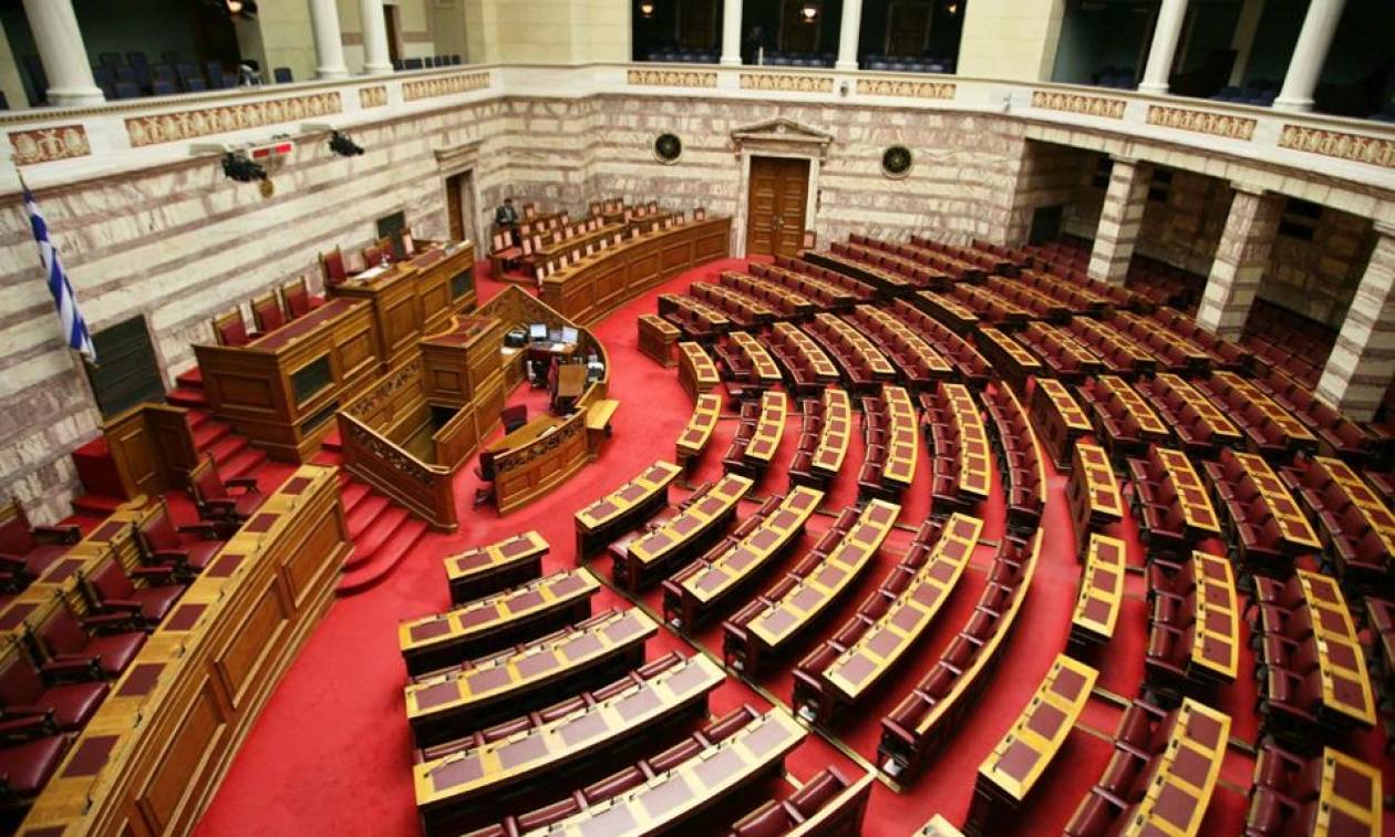 Βουλή: Υπερψηφίστηκε το νομοσχέδιο για τις αλλαγές στην ανώτατη εκπαίδευση
