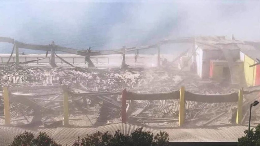 Τραγωδία στην Πάτρα: Ένας νεκρός από κατάρρευση οροφής κτηρίου (pics)