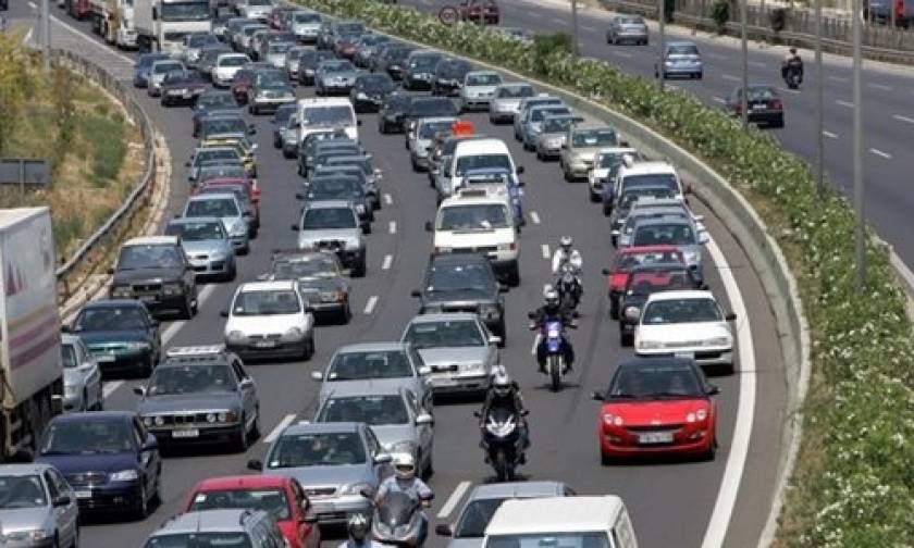 Χάος στους δρόμους για Χαλκιδική - Χαμηλές ταχύτητες για τα οχήματα