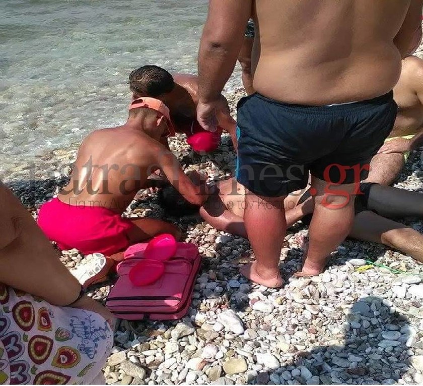 Πάτρα - Σοκ στην παραλία: Άνδρας ανασύρθηκε χωρίς τις αισθήσεις του (pics)