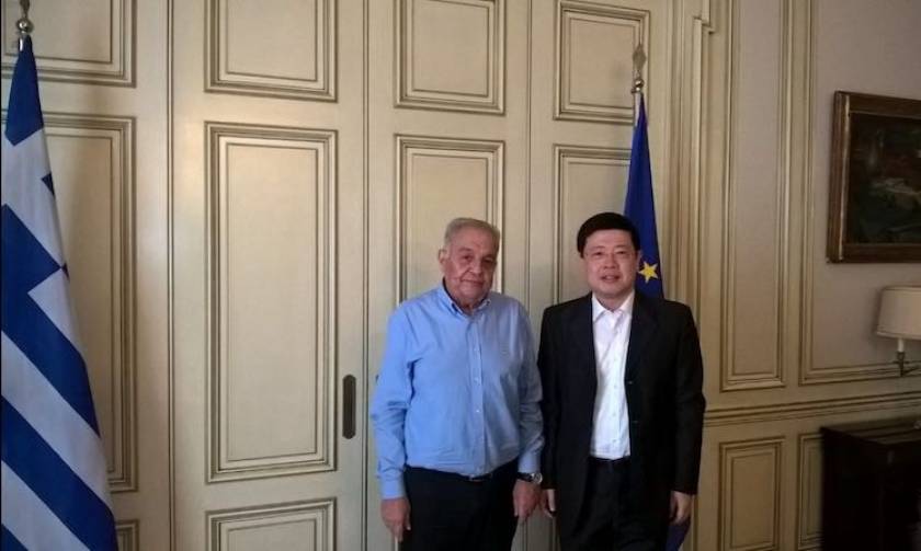 Συνάντηση Φλαμπουράρη με τον πρέσβη της Κίνας