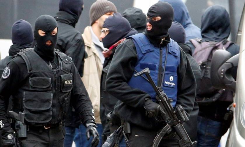 Πυροβολισμοί στις Βρυξέλλες: Αστυνομικοί άνοιξαν πυρ εναντίον αυτοκινήτου
