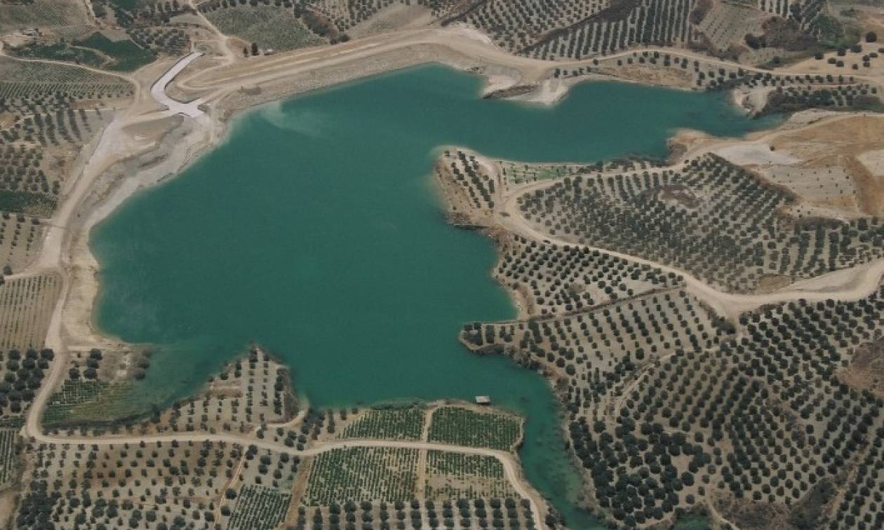 SOS για τα αποθέματα νερού του Αποσελέμη - Αναγκαία η σήραγγα λέει ο ΟΑΚ