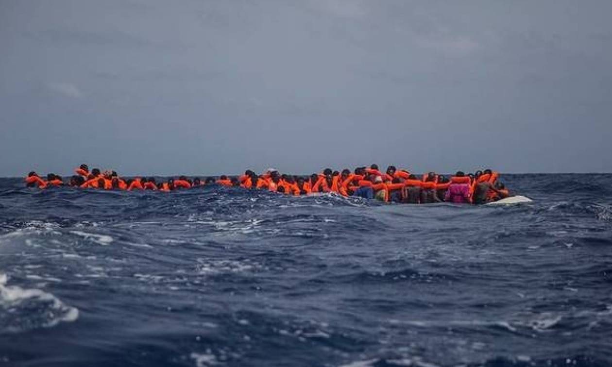 Φόβοι για 55 νεκρούς μετανάστες – Οι διακινητές τους ανάγκασαν να πέσουν στη θάλασσα