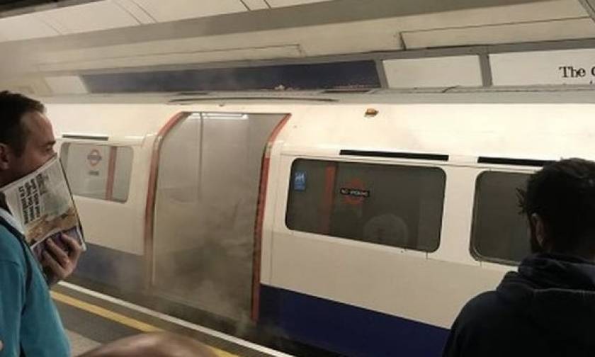 «Συναγερμός» στο Λονδίνο μετά από φωτιά σε σταθμό του μετρό (pics & vid)