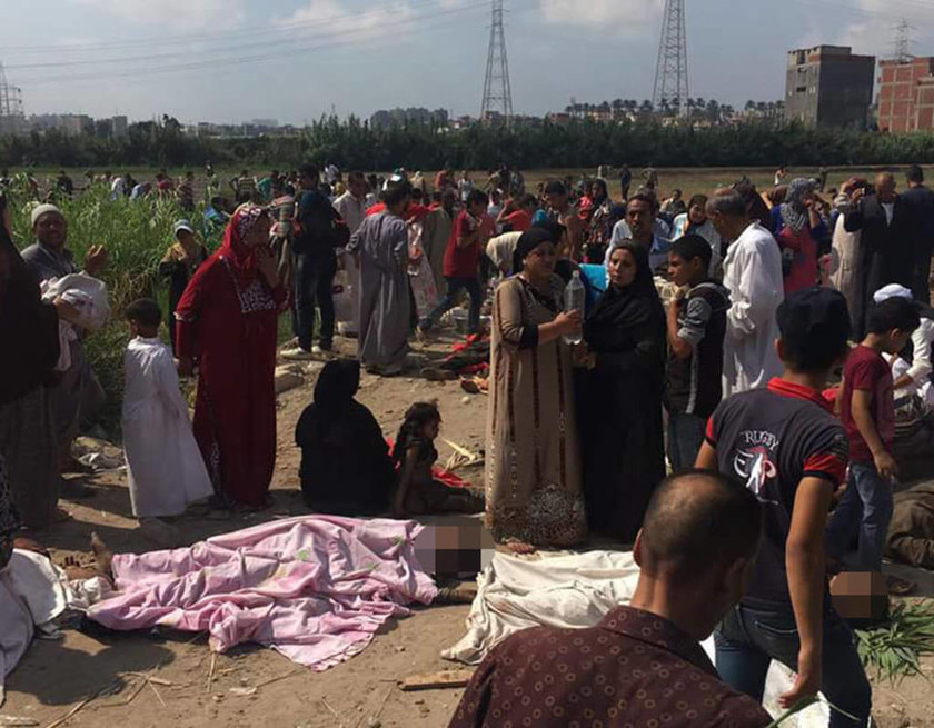 Τραγωδία στην Αίγυπτο: 21 νεκροί και εκατοντάδες τραυματίες από σύγκρουση τρένων (pics)