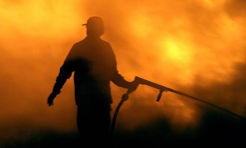 Φωτιά Τώρα: Ανεξέλεγκτη μαίνεται η πυρκαγιά στο όρος Βραχίωνα στη Ζάκυνθο