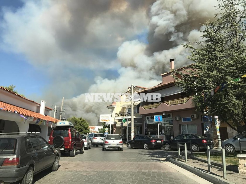 ΑΠΟΚΛΕΙΣΤΙΚΟ - Φωτιά Κάλαμος: Οι πρώτες εικόνες από τη μεγάλη πυρκαγιά (pics)