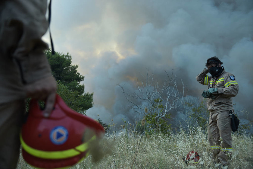 Φωτιά Κάλαμος: Οι αφανείς ήρωες της πύρινης κόλασης (pics)