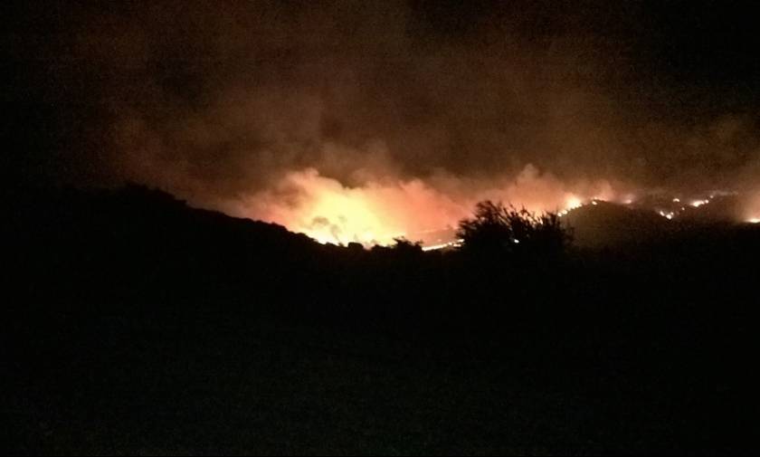 Φωτιά ΤΩΡΑ: Στις φλόγες ξανά η Κεφαλονιά - Πυρκαγιές σε Καραβάδο και Πάστρα