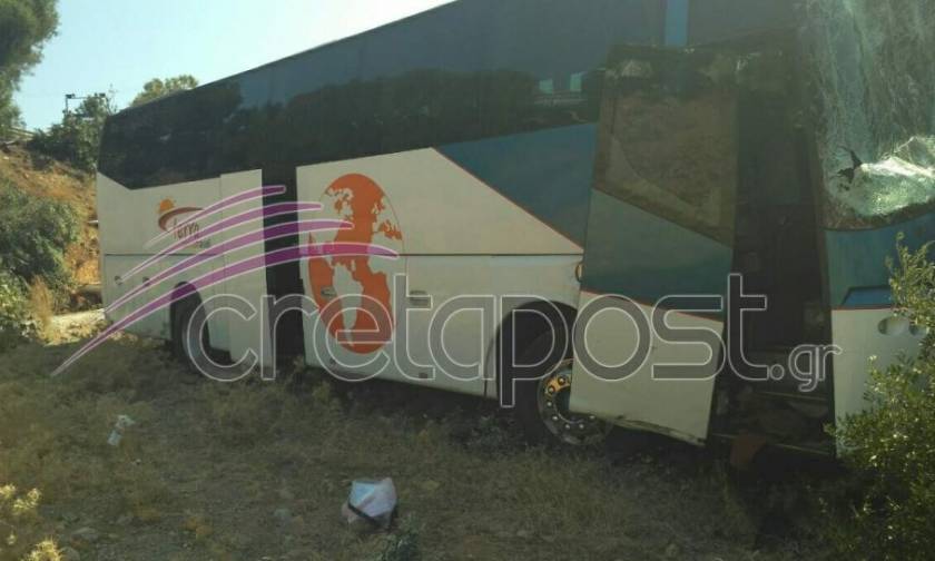 Κρήτη: Οι πρώτες σκληρές εικόνες από το τροχαίο με το λεωφορείο – Ένας νεκρός - 3 τραυματίες
