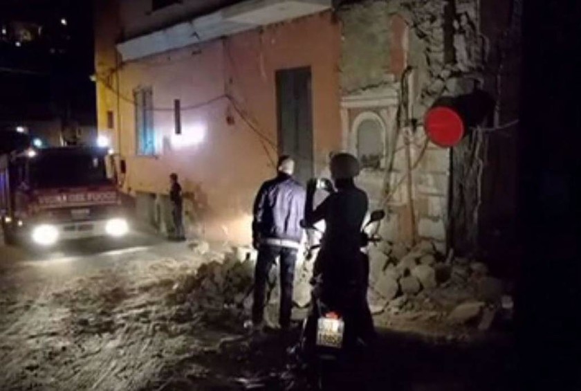 Σεισμός ταρακούνησε την Ιταλία: Πληροφορίες για τραυματίες και αγνοούμενους (pics+vid)