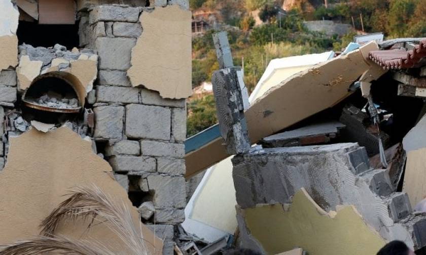Σεισμός Ιταλία: «Πολλά σπίτια της Ίσκια φτιάχτηκαν με σκάρτα υλικά»