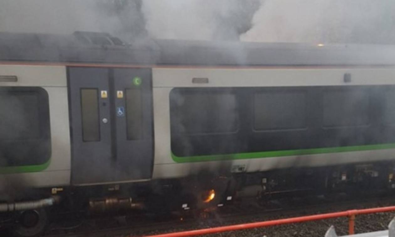 Συναγερμός για φωτιά σε σιδηροδρομικό σταθμό του Λονδίνου