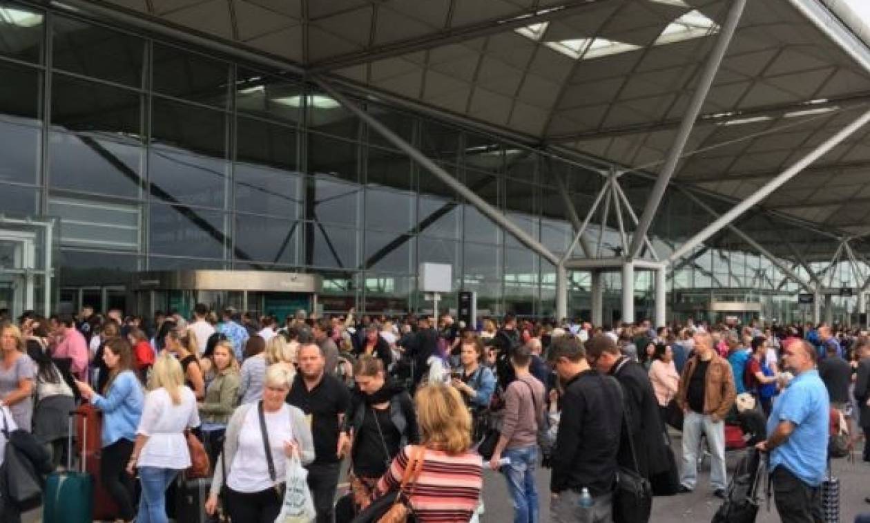 Βρετανία: Εκκενώθηκε το αεροδρόμιο του Στάνστεντ στο Λονδίνο (vid)