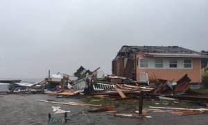 Τυφώνας Χάρβεϊ: Εικόνες αποκάλυψης - Έρχονται καταστροφικές πλημμύρες (vids)